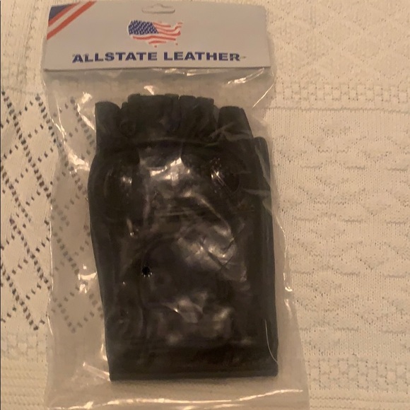 Black Genuine Leather Fingerless Knuckle Gloves for Bike & Weight Lifting - Picture 7 of 7